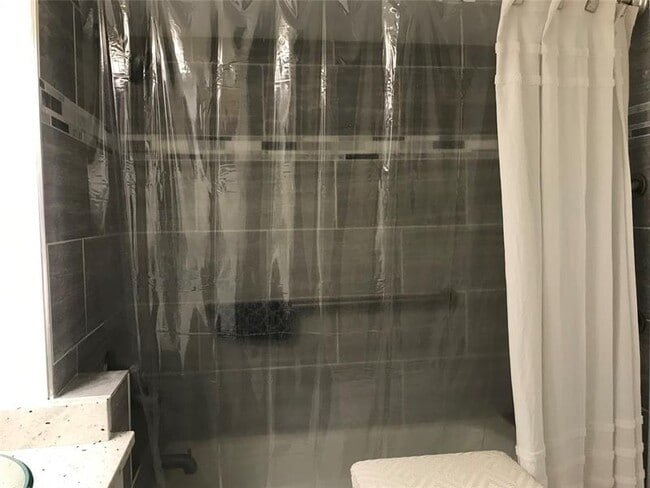 Building Photo - 1950 N Andrews Ave