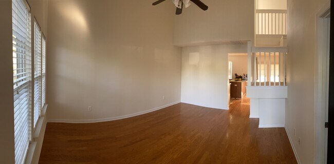 Building Photo - 126 Hornby Cir