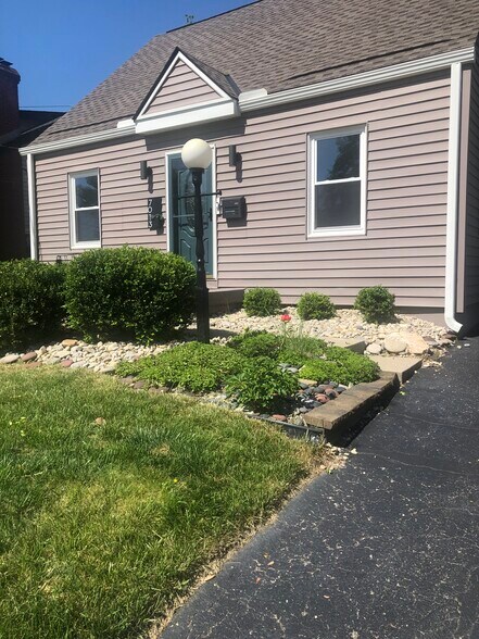 Primary Photo - 7013 Fowler Ave