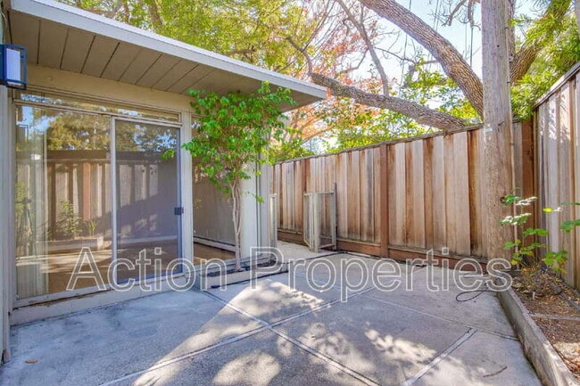 Building Photo - 3733 Carlson Cir