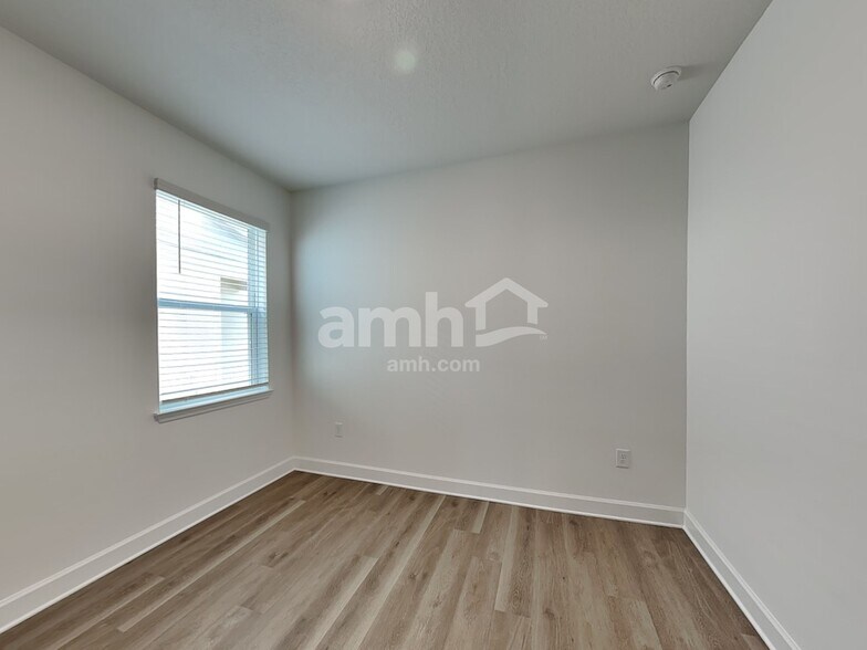 Building Photo - 16710 Cheyanne Ct