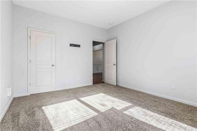 Building Photo - 5675 Falls Landing Dr