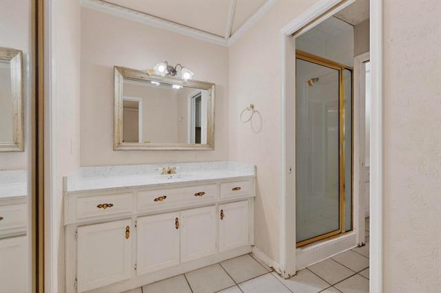 Building Photo - 2800 Hedgeway Dr