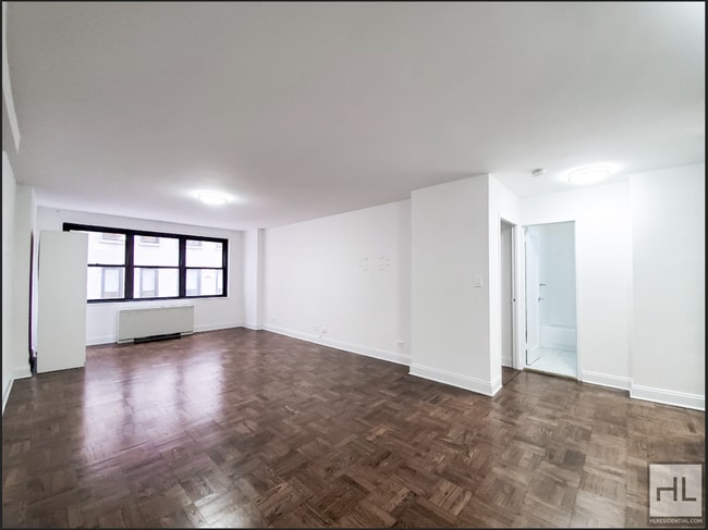 Building Photo - 96-95 5th Ave