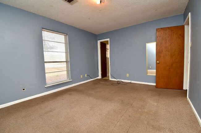 Building Photo - 3 Bed 1.5 Bath in Arcadia