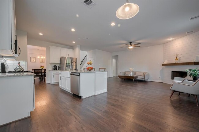 Building Photo - 3114 Calla Lily Trl