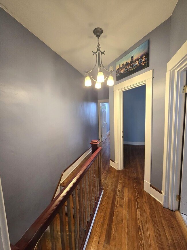 Building Photo - 3-Bedroom, 2-Bathroom in Brewers Hill