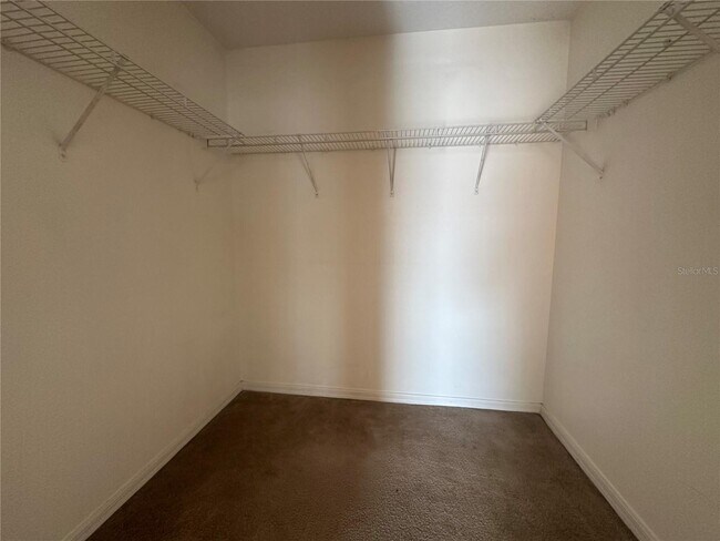 Building Photo - 740 Cresting Oak Cir