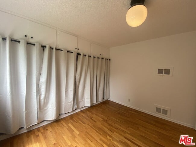 Building Photo - 1420 17th St