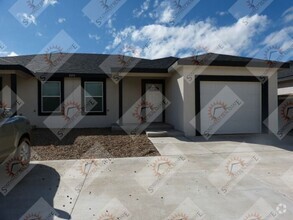 Building Photo - Modern 2 BED 2 BATH duplex