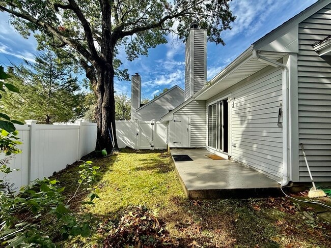 Building Photo - 197 Lake St