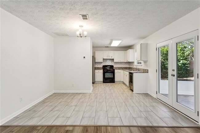 Building Photo - 300 Carrington Way