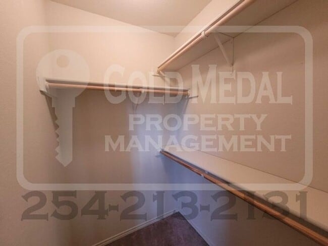 Building Photo - 3710 Malibu Ln