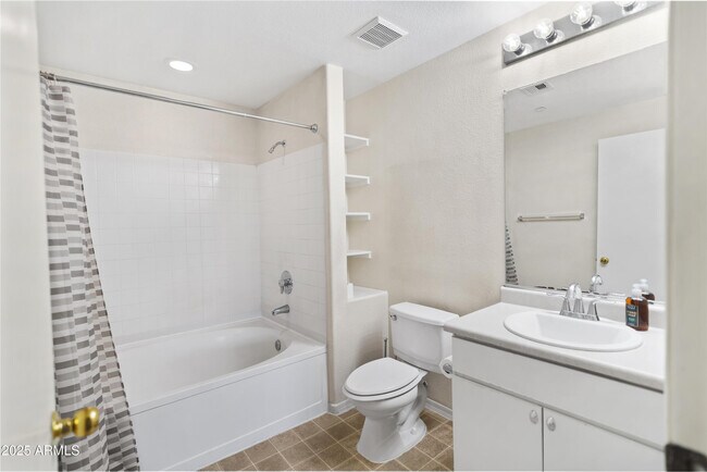 Building Photo - 3302 N 7th St