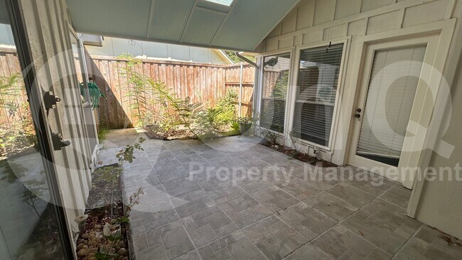 Building Photo - 2212 Canyon Valley Trail