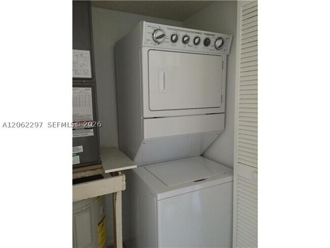 Building Photo - 12455 SW 93rd Terrace