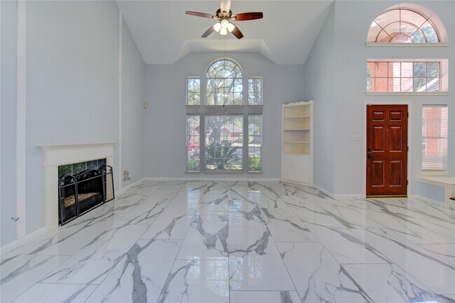 Building Photo - 115 Crimson Bay Dr