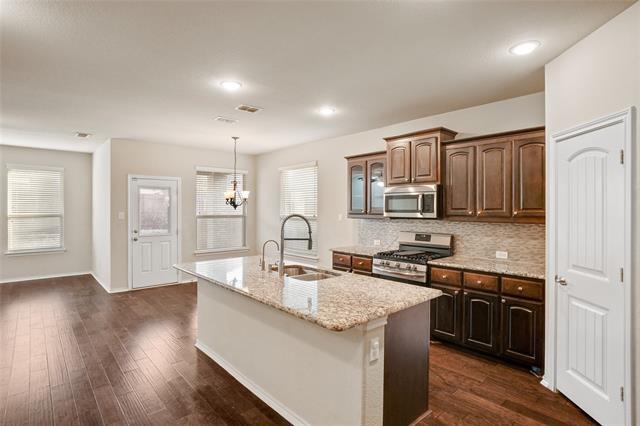 Building Photo - 15820 Oak Pointe Dr