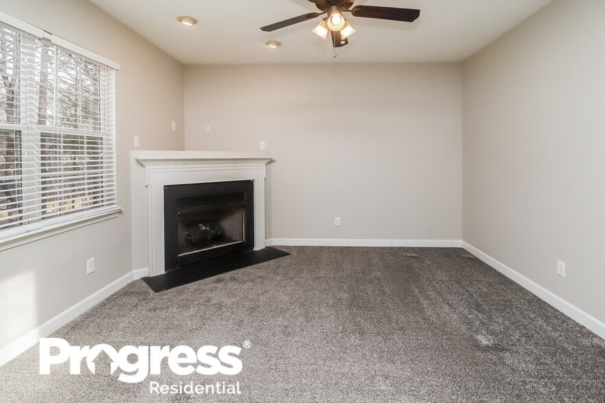 Building Photo - 234 Kendra Dr SW