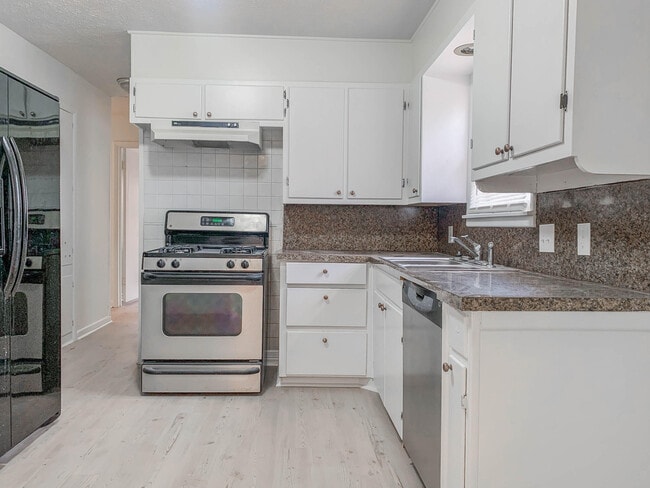 Building Photo - 4315 42nd St