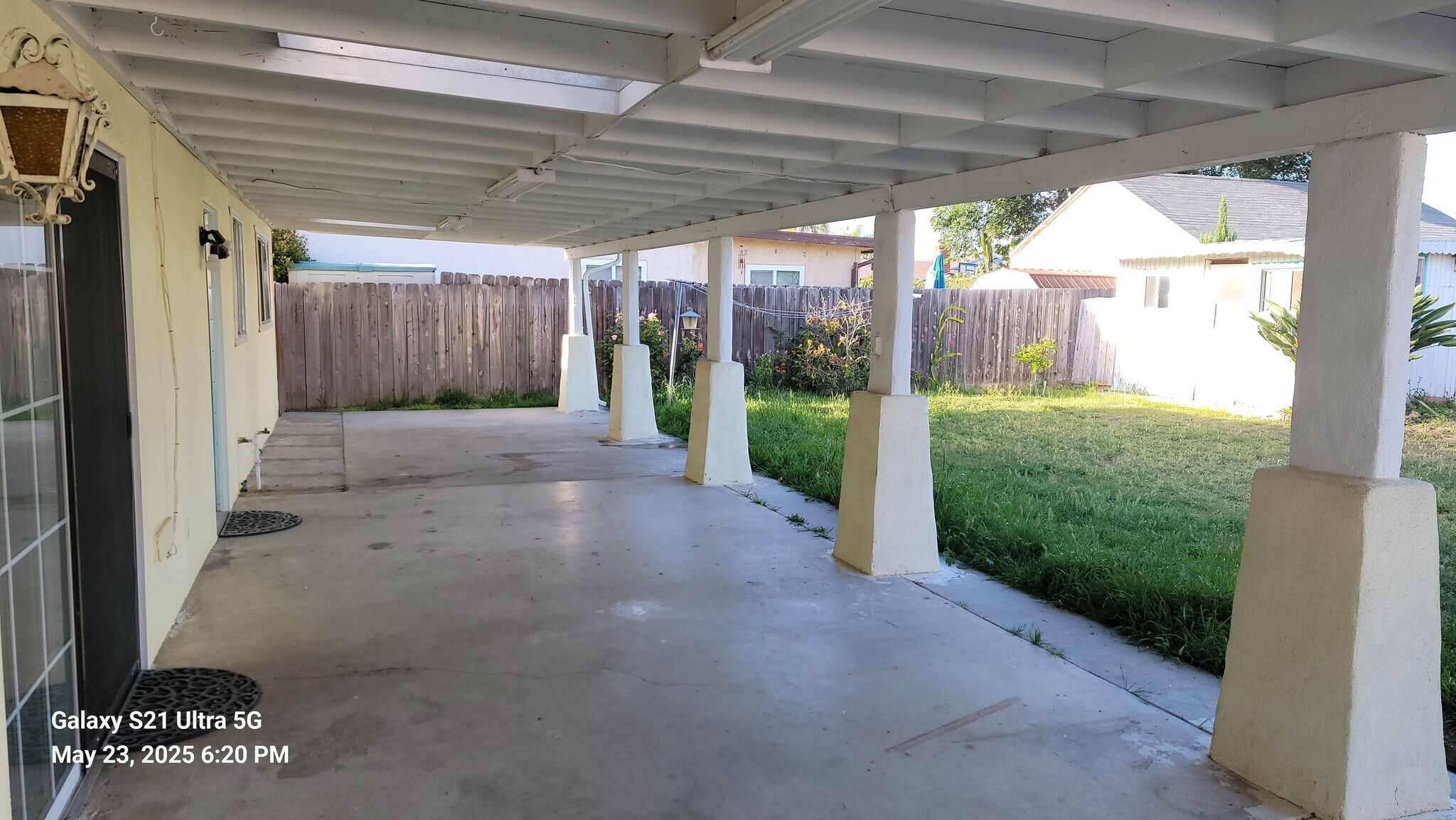 Building Photo - 418 W Redondo Dr