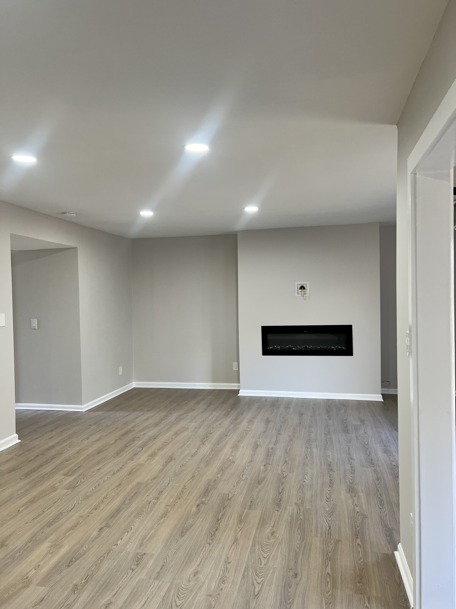 LivingRoom - 67 Forrest Pl