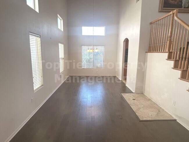 Building Photo - Beautiful 4 bed, 3 bath, 2,726 sqft House in Peaceful San Marcos Neighborhood - Available 11/15