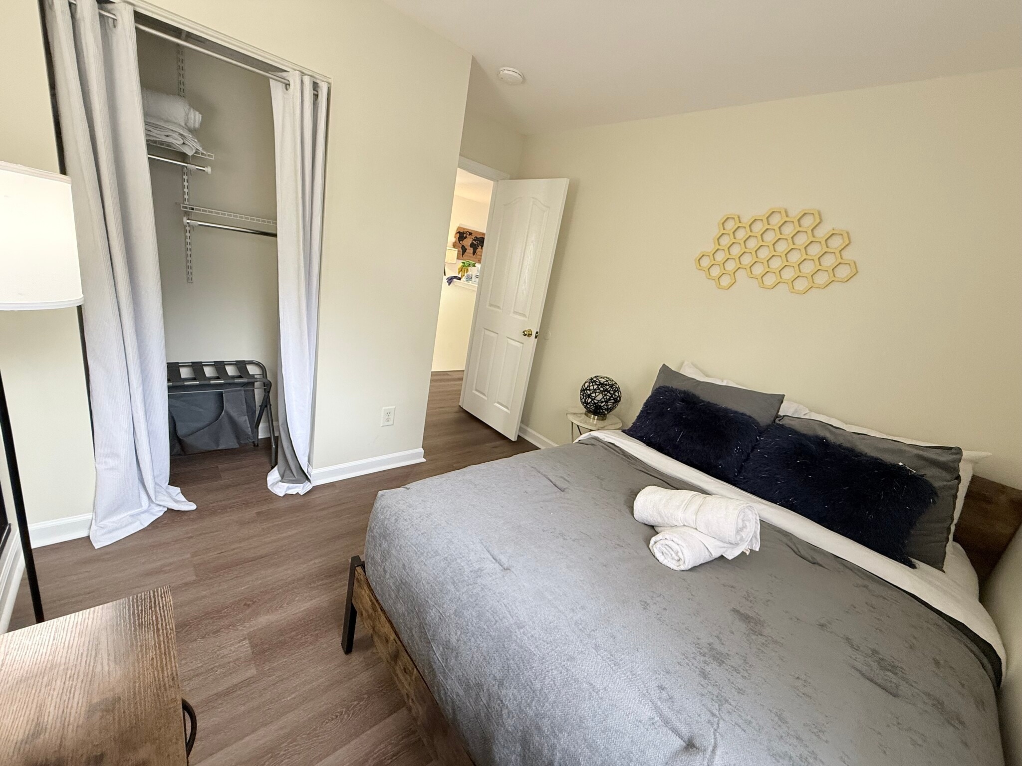 Building Photo - 8253 Belmont Stables Dr