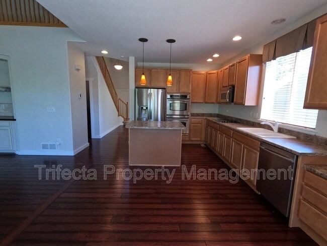 Building Photo - 2215 Harvest St