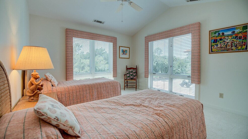 Building Photo - 38 Leeward Ct