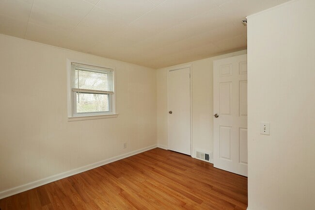 Building Photo - 121 Westport Rd