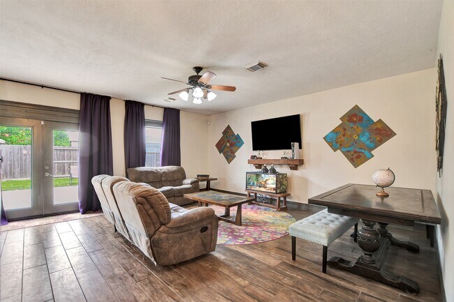 Building Photo - 6706 Lindale Manor Ct