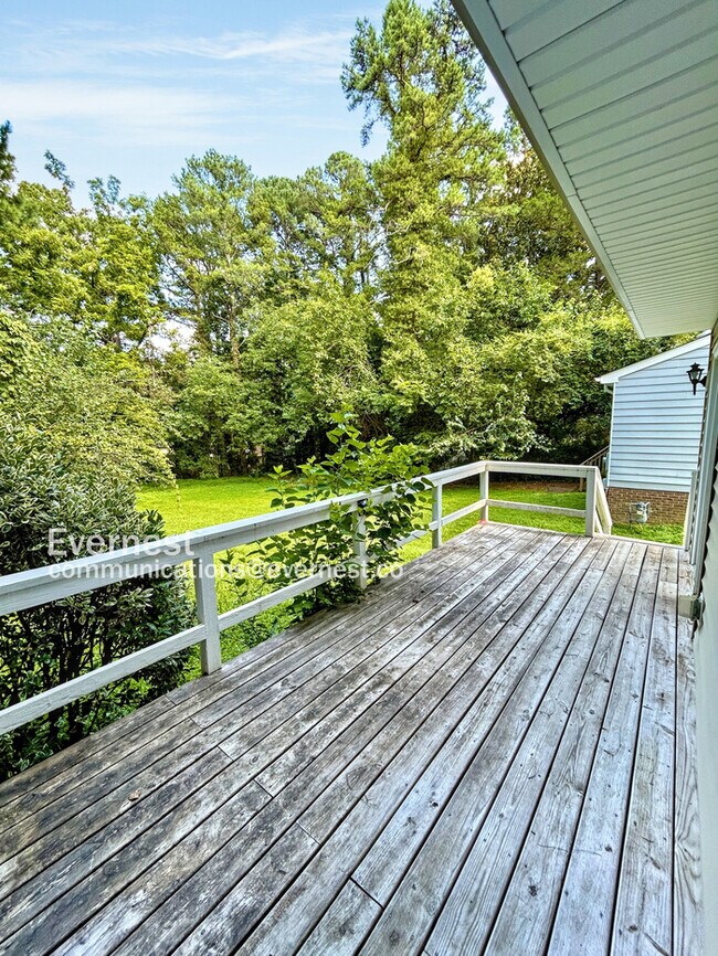 Building Photo - 5126 Lundy Dr
