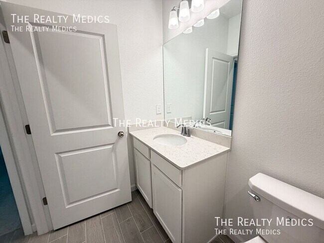 Building Photo - 6578 SW 89th Loop