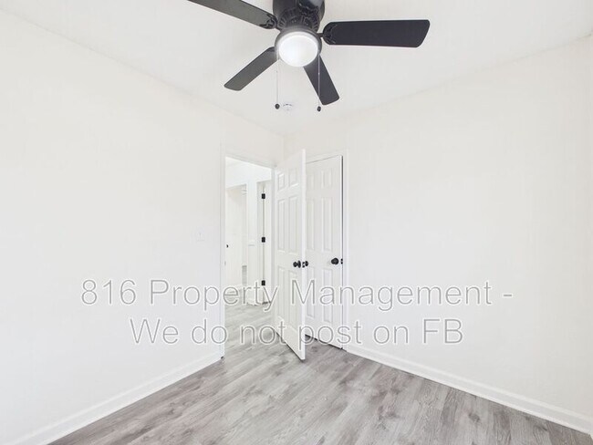 Building Photo - 7907 E 51st St