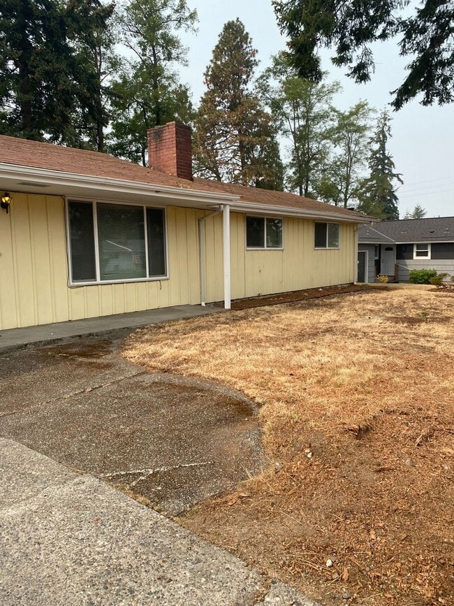 Building Photo - Updated 3 Bedroom 1 Bath home in Tacoma
