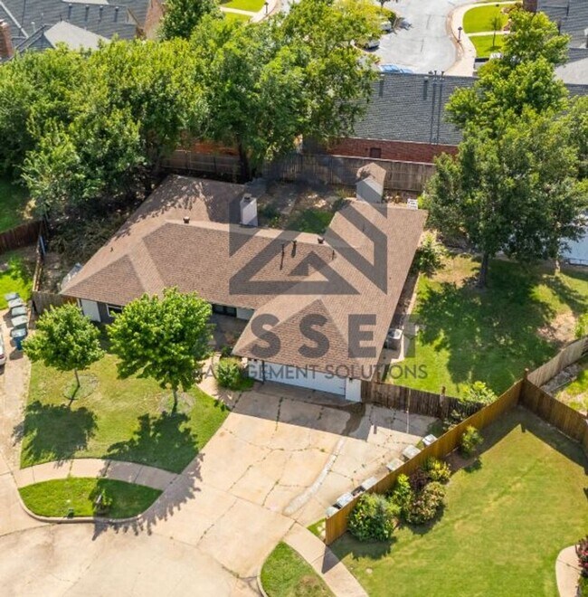 Building Photo - 801 Cogswell Cir