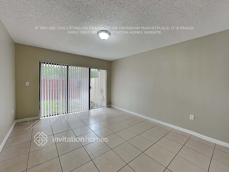 Building Photo - 11221 SW 117th Ct