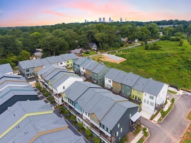 Building Photo - 757 Cady Way