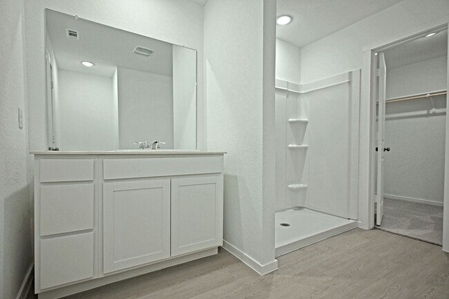 Building Photo - 3813 Low Tide