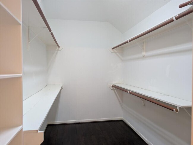 Building Photo - 22403 Bellows Bend Dr