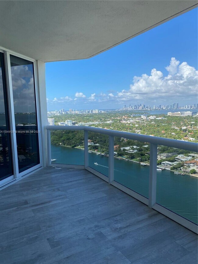 Building Photo - 4779 Collins Ave