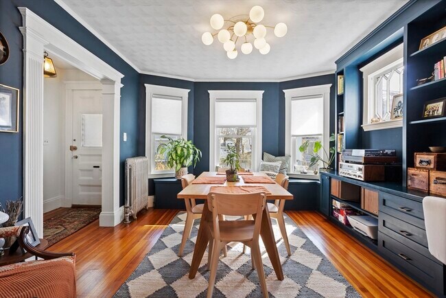 Building Photo - 36 Windsor St