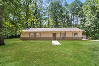 Building Photo - 3 Bedroom Little Rock Home
