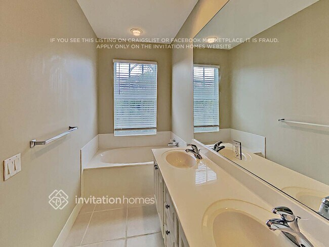 Building Photo - 495 Capistrano Dr