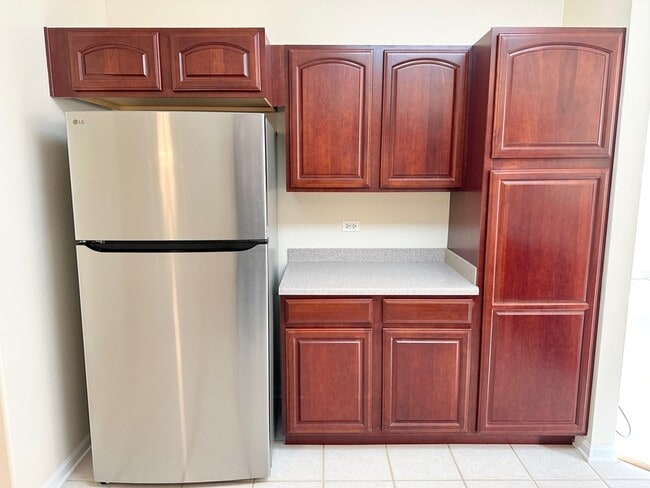 Building Photo - 2955 Talaga Dr