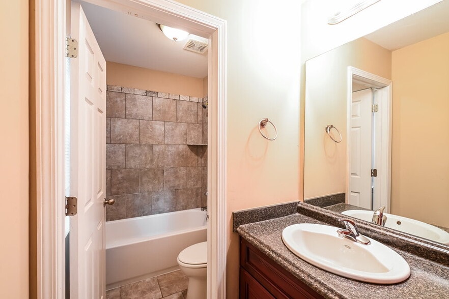 Building Photo - 504 Rockborough Terrace