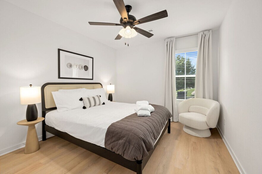 Building Photo - 1935 S Garland Ave