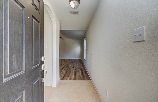 Building Photo - 1315 Diamond Drape Dr