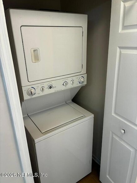 Building Photo - 9358 Scaup Way